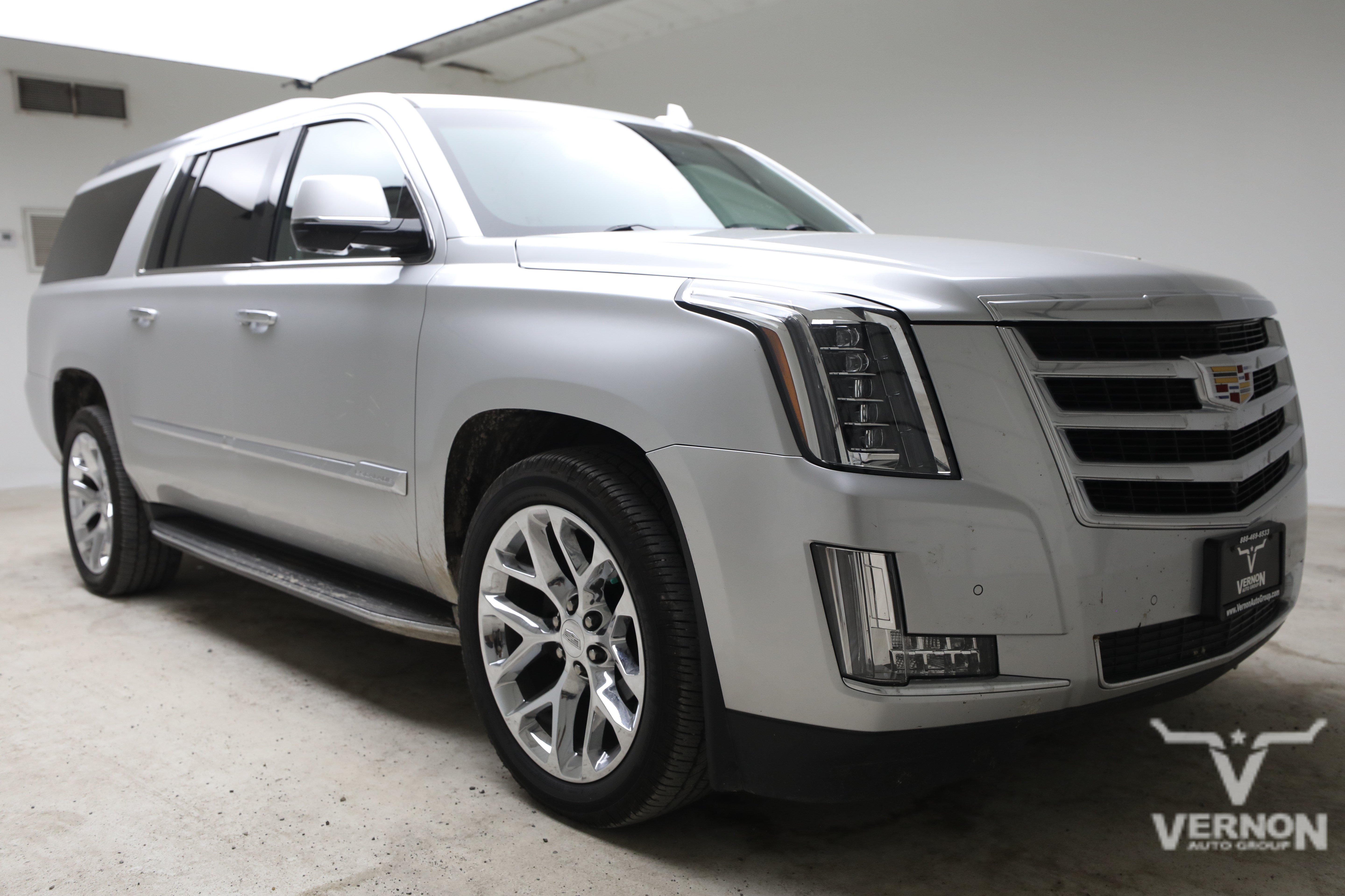 Used 2015 Cadillac Escalade ESV Luxury RWD image 6