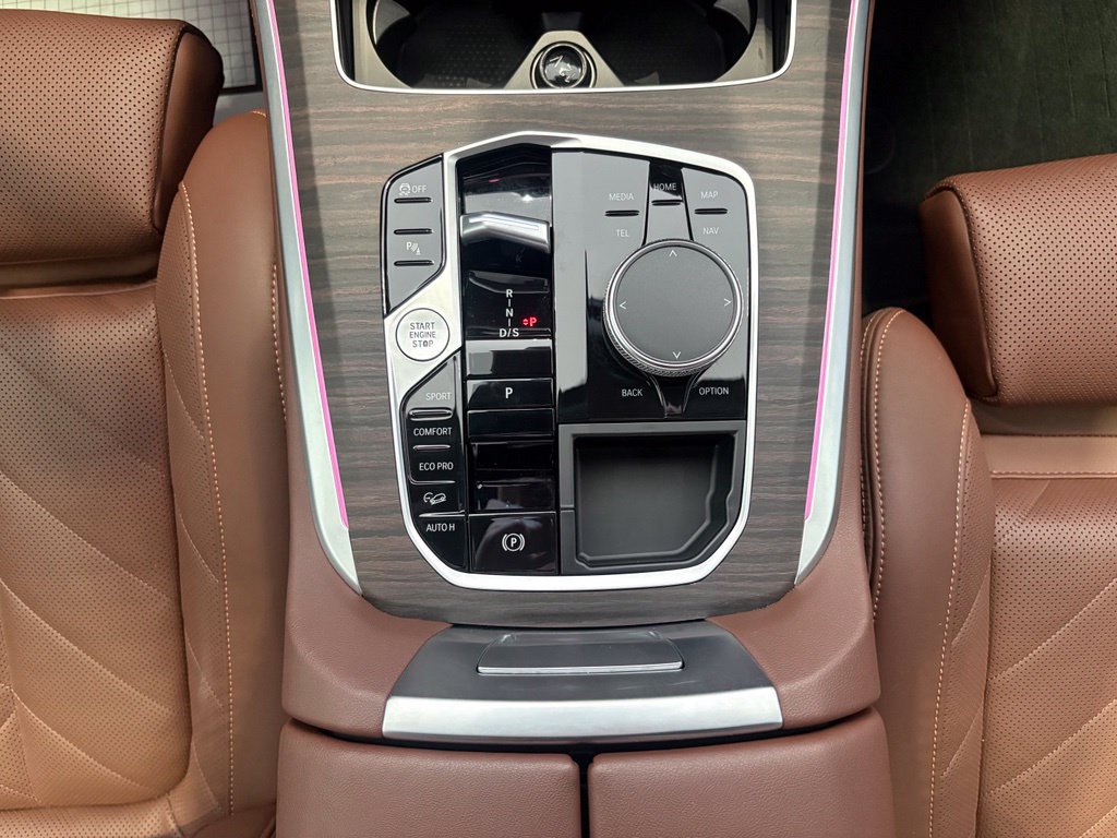 Used 2024 BMW X5 xDrive40i w/ M Sport Package AWD/4WD image 41