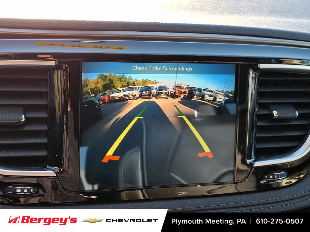 Used 2018 Chrysler Pacifica Limited FWD image 23