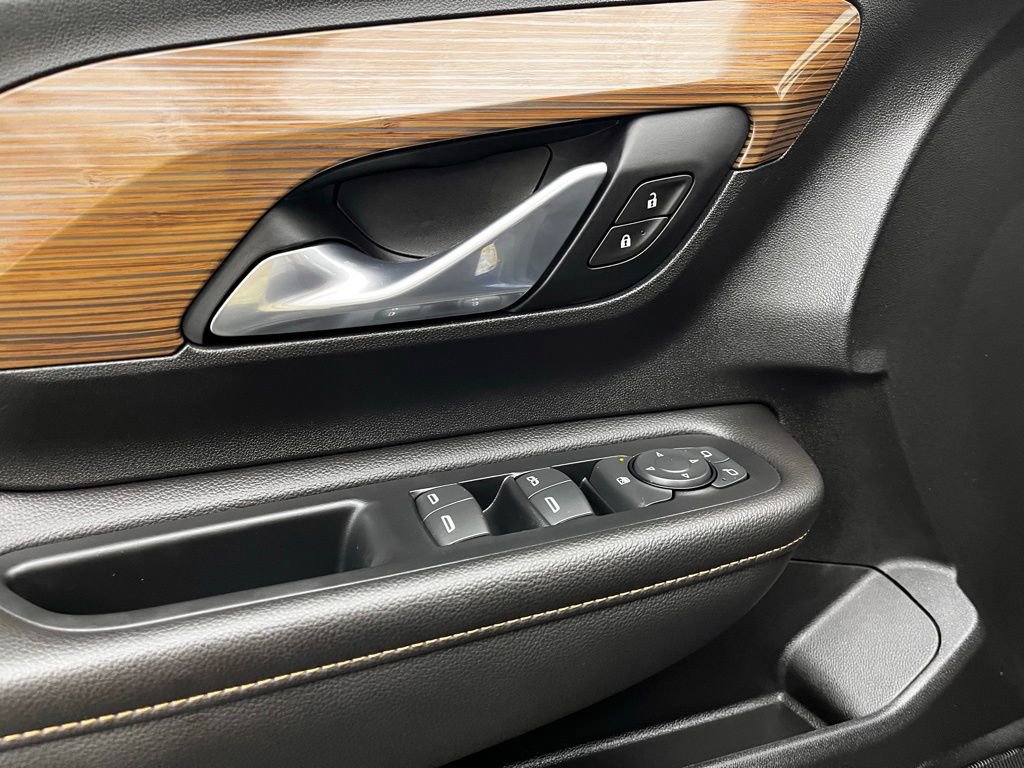 Used 2020 GMC Terrain SLE w/ Driver Convenience Package image 17