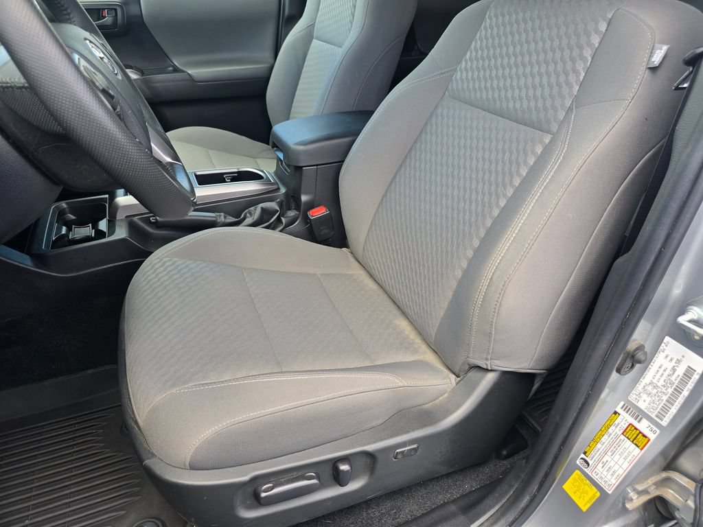 Certified 2023 Toyota Tacoma SR5 AWD/4WD image 18