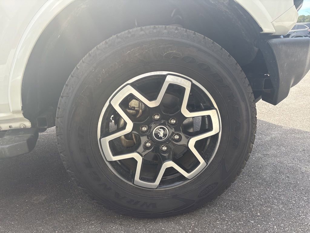 Used 2022 Ford Bronco Outer Banks image 12