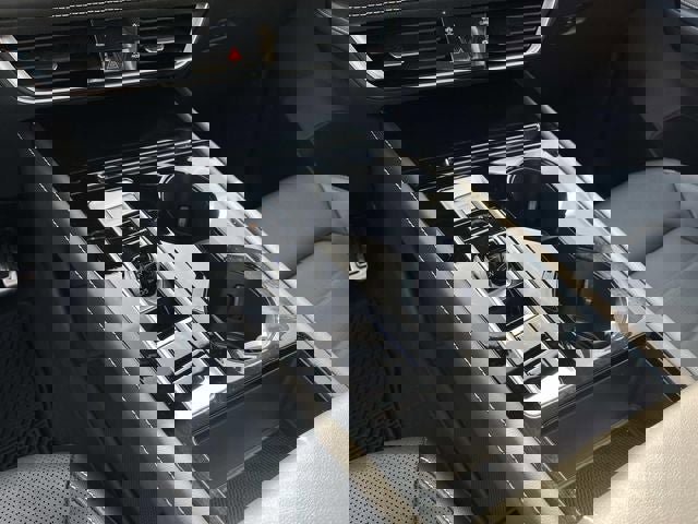 Used 2024 Volkswagen Atlas Cross Sport SEL R-Line image 33