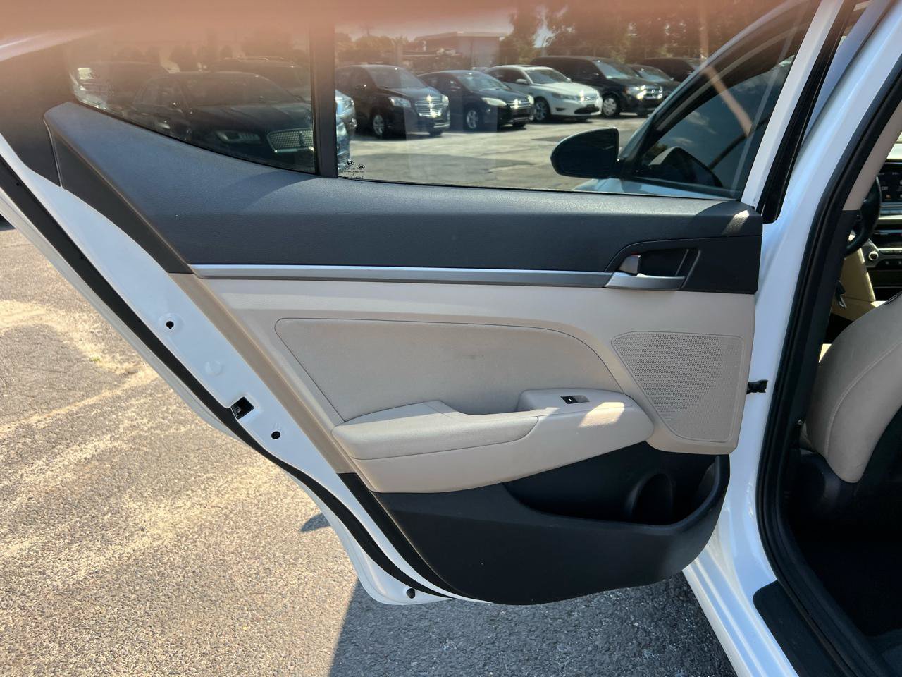 Used 2017 Hyundai Elantra Value Edition w/ Cargo Package FWD image 16