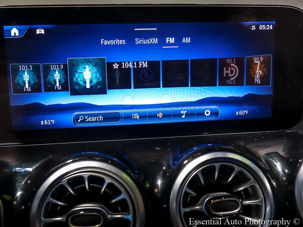 Used 2024 Mercedes-Benz GLA 35 AMG 4MATIC image 20