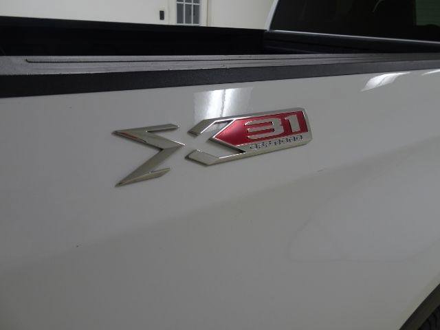 Used 2024 GMC Sierra 1500 SLE image 7