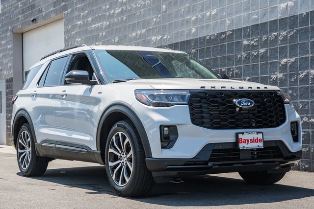 Used 2026 Ford Explorer ST-Line AWD/4WD image 2