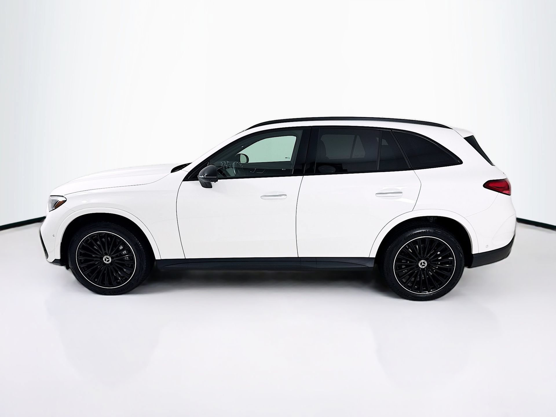 Certified 2025 Mercedes-Benz GLC 300 image 5