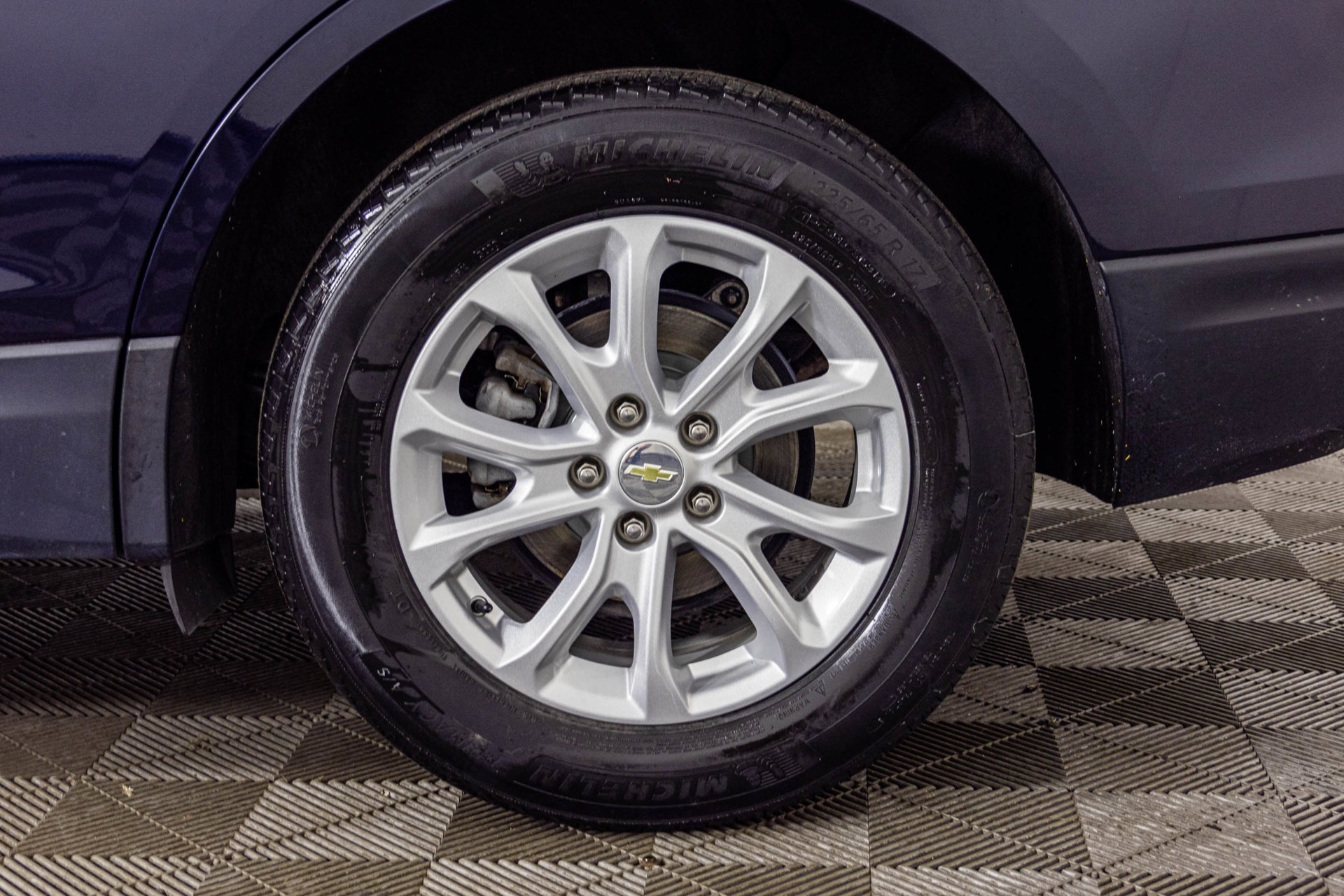 Used 2020 Chevrolet Equinox LS w/ LS Convenience Package FWD image 48