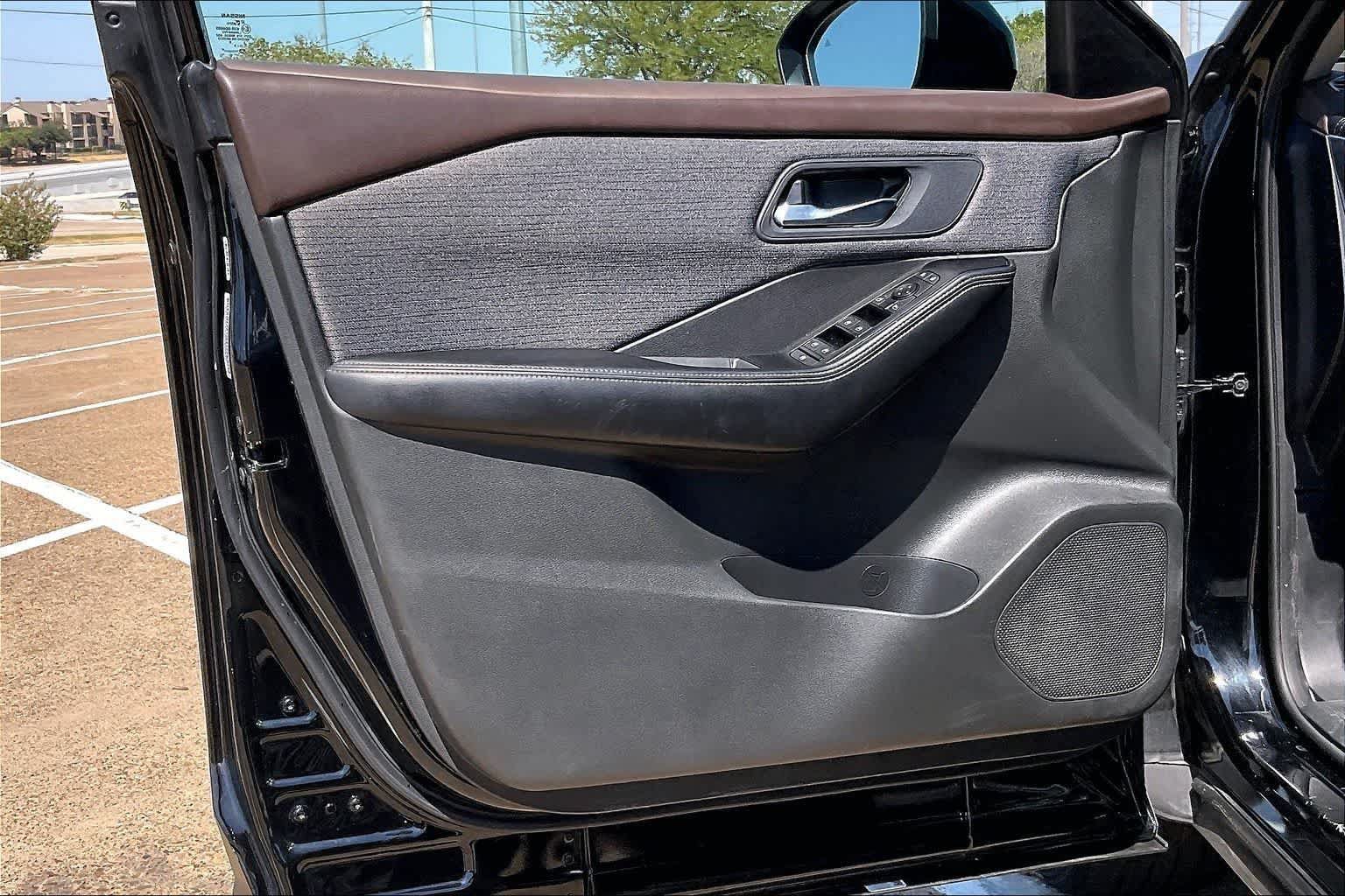 Used 2023 Nissan Rogue SV FWD image 26
