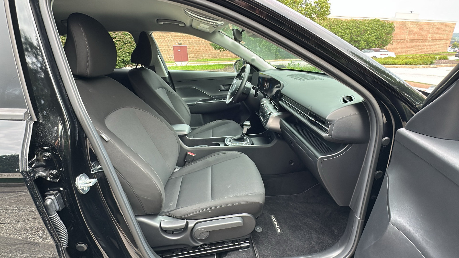 Used 2024 Hyundai Kona SEL AWD/4WD image 22
