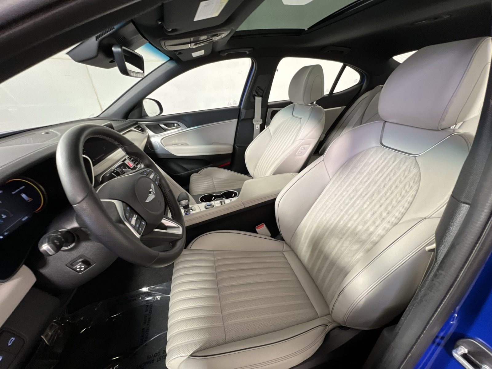 Used 2023 Genesis G70 2.0T w/ Sport Prestige Package image 13