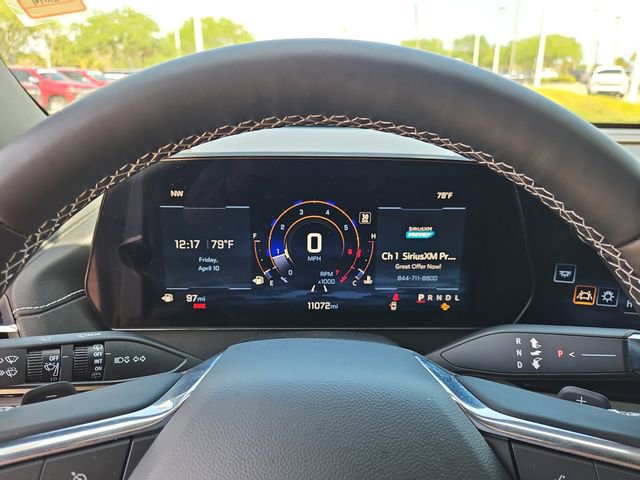 Used 2025 Chevrolet Traverse LT w/ Driver Confidence Package image 22