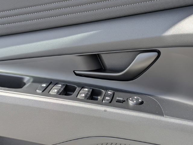 New 2026 Hyundai Elantra SEL Sport FWD image 29