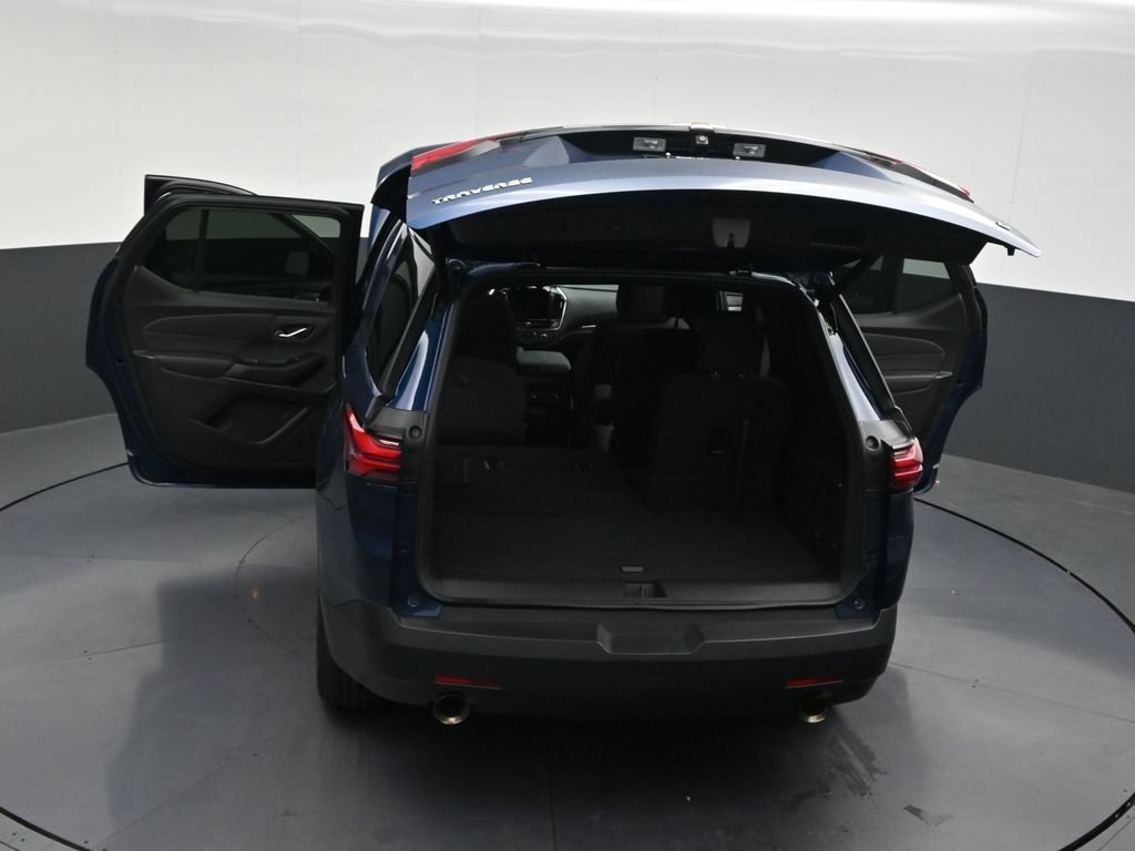 Used 2023 Chevrolet Traverse LT FWD image 36