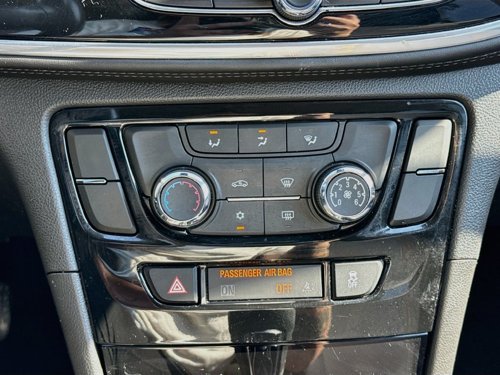 Used 2020 Buick Encore Preferred w/ Safety Package FWD image 21
