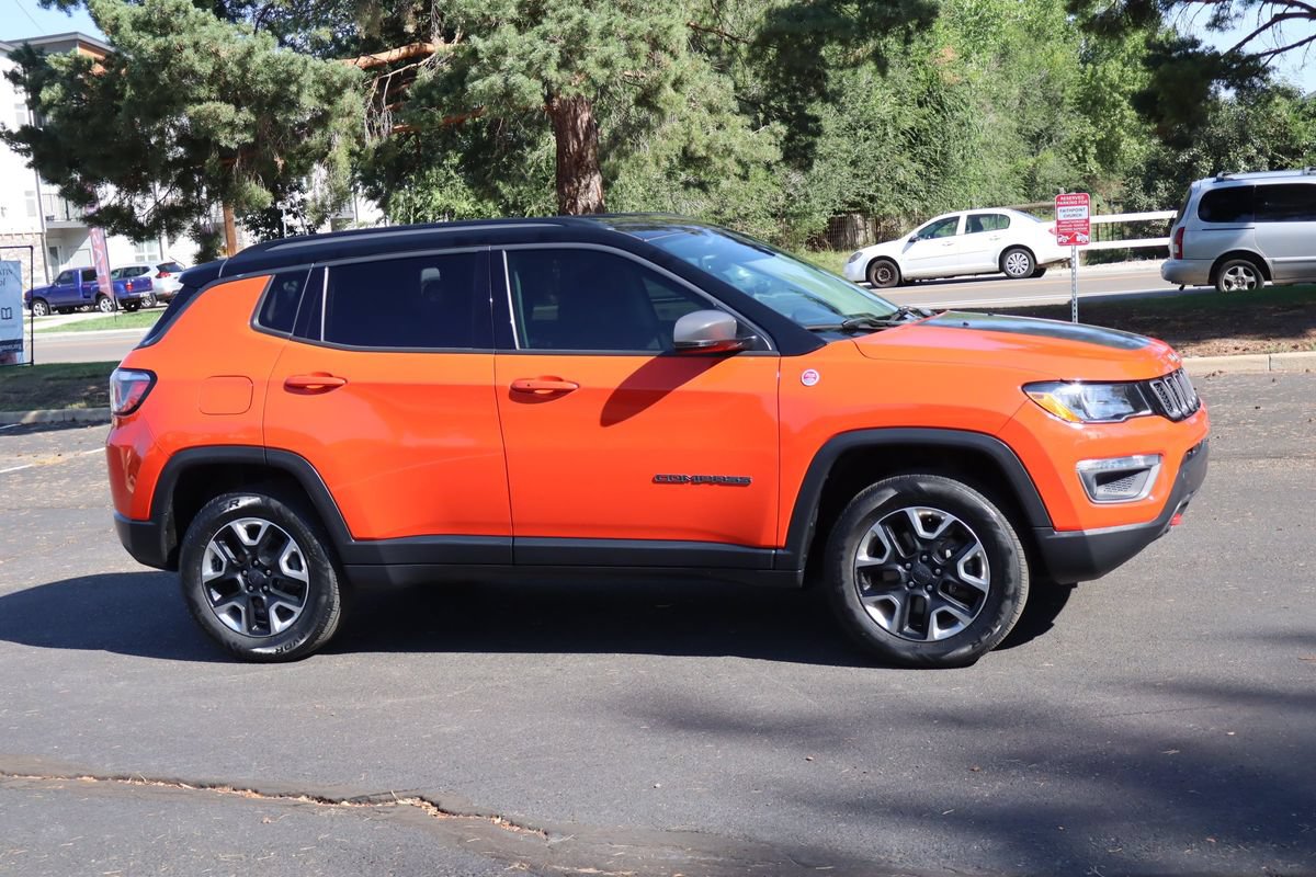 Used 2017 Jeep Compass Trailhawk w/ Popular Equipment Group AWD/4WD image 2