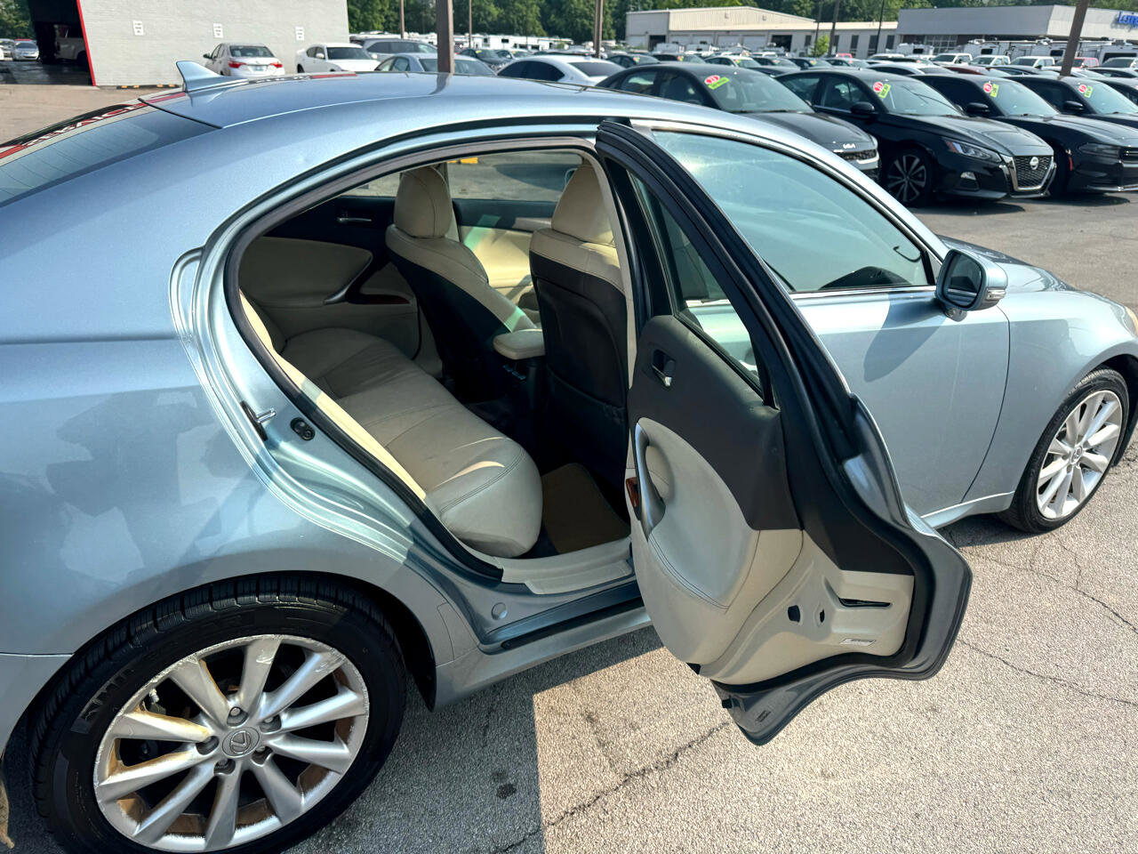 Used 2009 Lexus IS 250 w/ Premium Pkg image 12