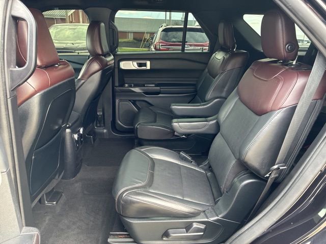 Used 2020 Ford Explorer Platinum w/ Premium Technology Package AWD/4WD image 20