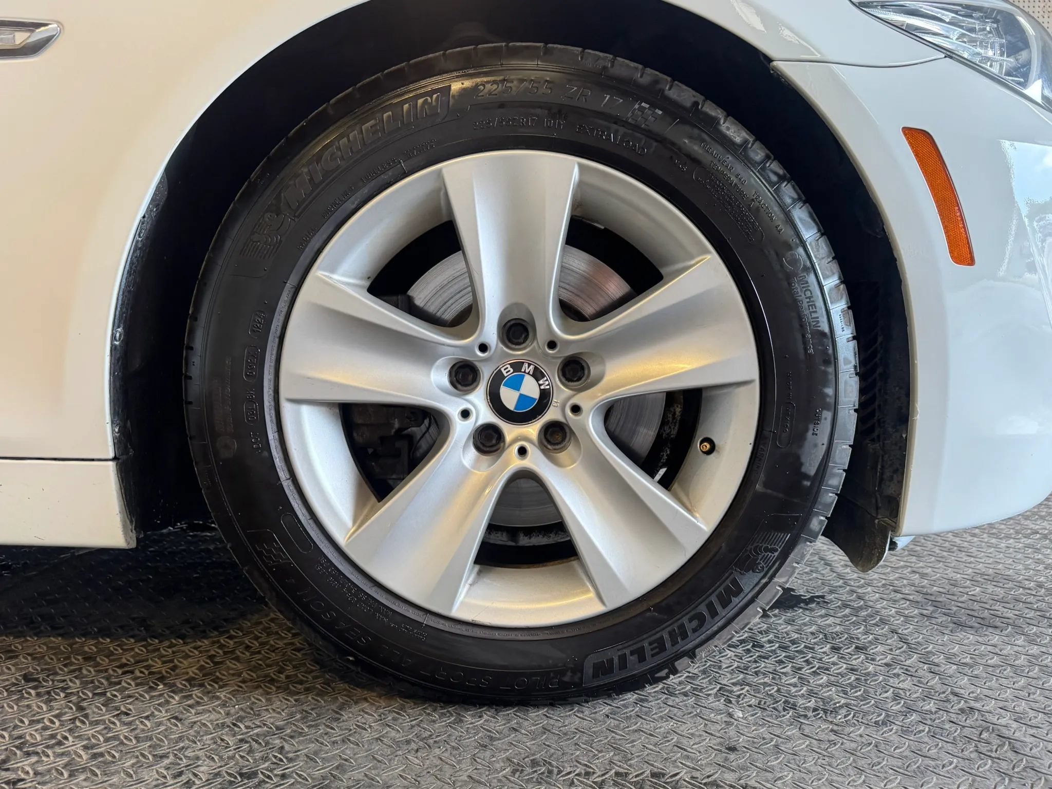 Used 2011 BMW 528i Sedan RWD image 28