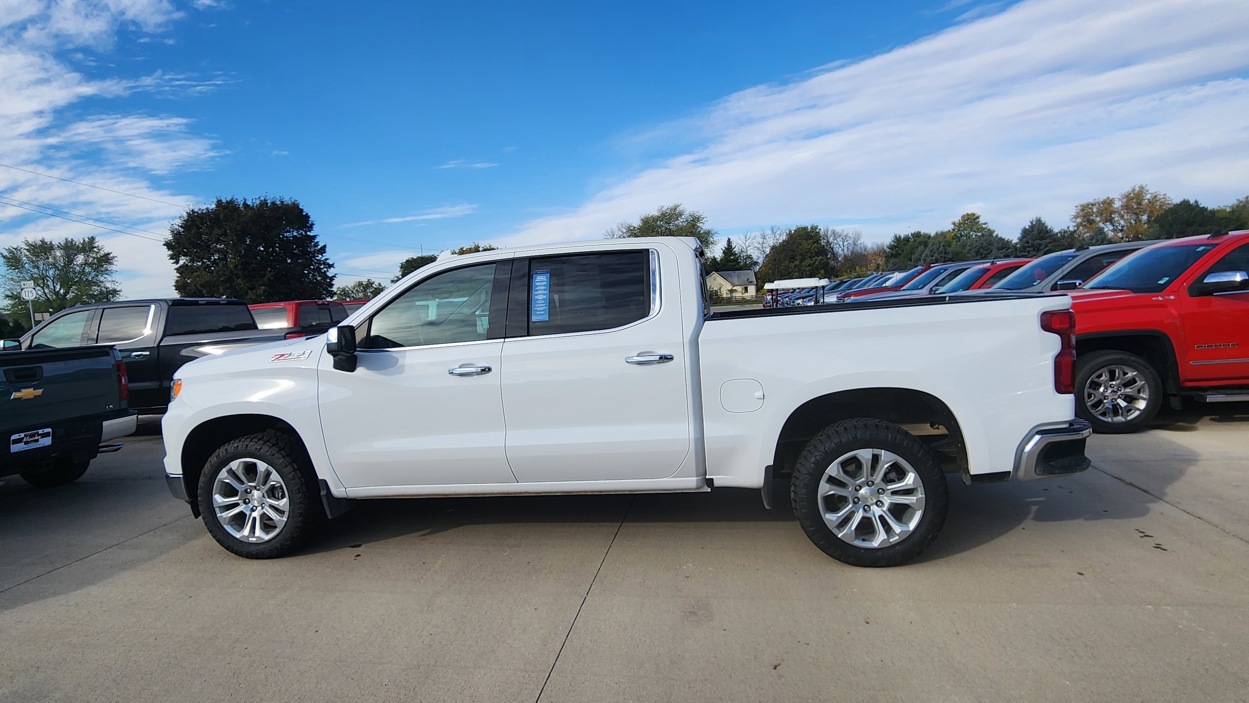 Certified 2023 Chevrolet Silverado 1500 LTZ w/ Technology Package image 9
