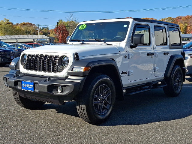 Used 2026 Jeep Wrangler Unlimited Sport AWD/4WD image 3