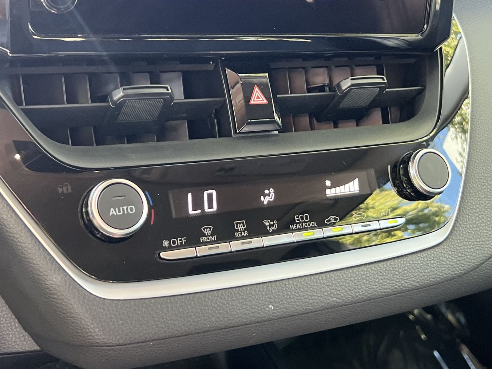 Used 2025 Toyota Corolla LE FWD image 19
