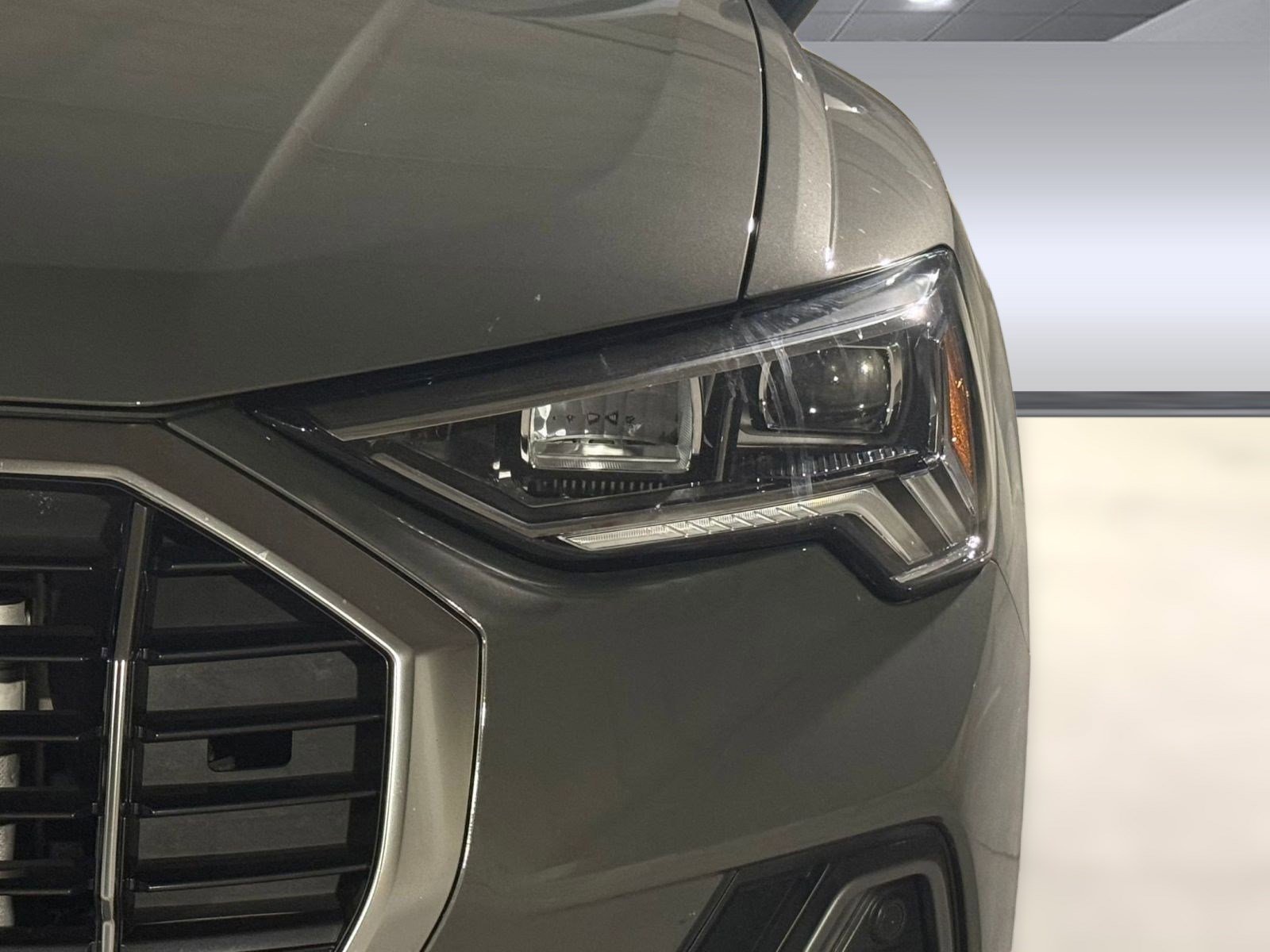 Certified 2024 Audi Q3 2.0T Premium w/ Convenience Package image 11