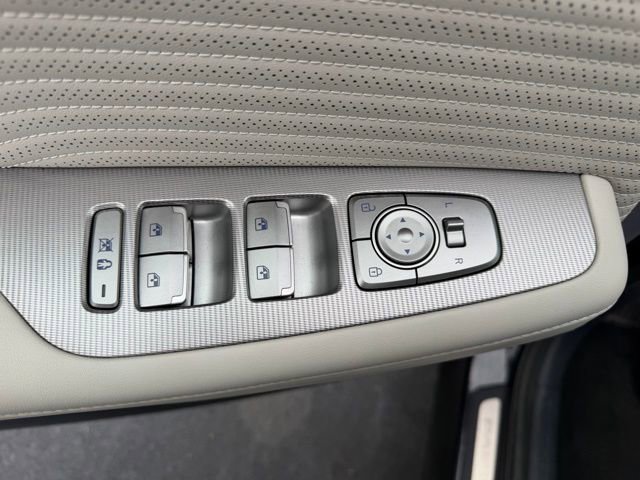 Used 2024 Hyundai Palisade Calligraphy image 17