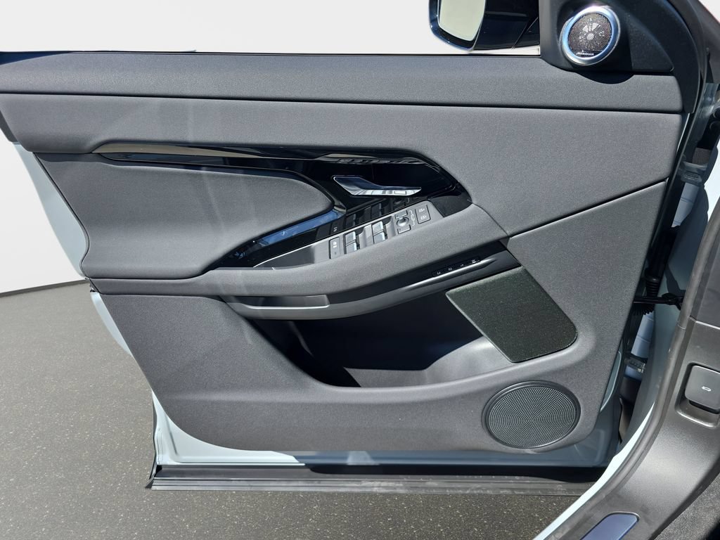 New 2026 Land Rover Range Rover Evoque S AWD/4WD image 27