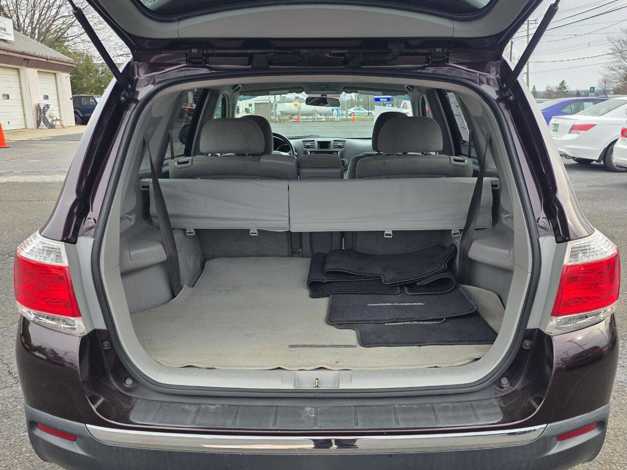 Used 2013 Toyota Highlander Plus image 20