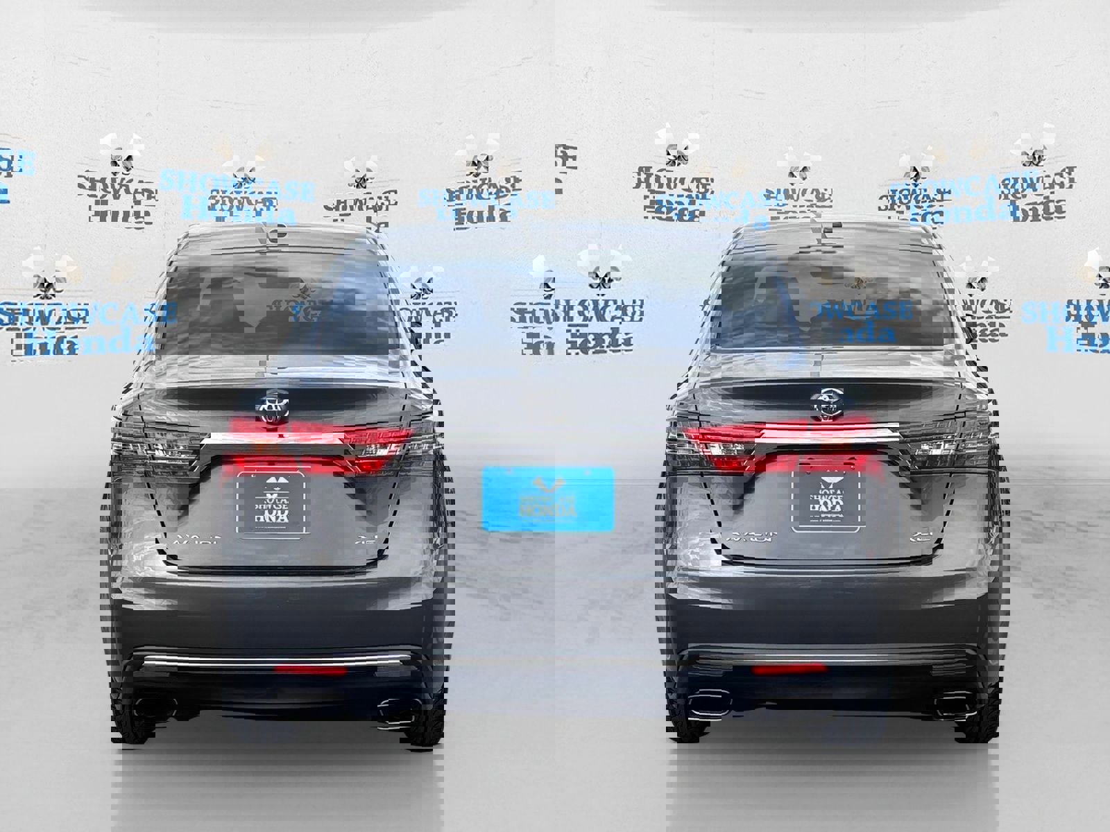 Used 2018 Toyota Avalon XLE Premium w/ Carpet Mat Package image 7