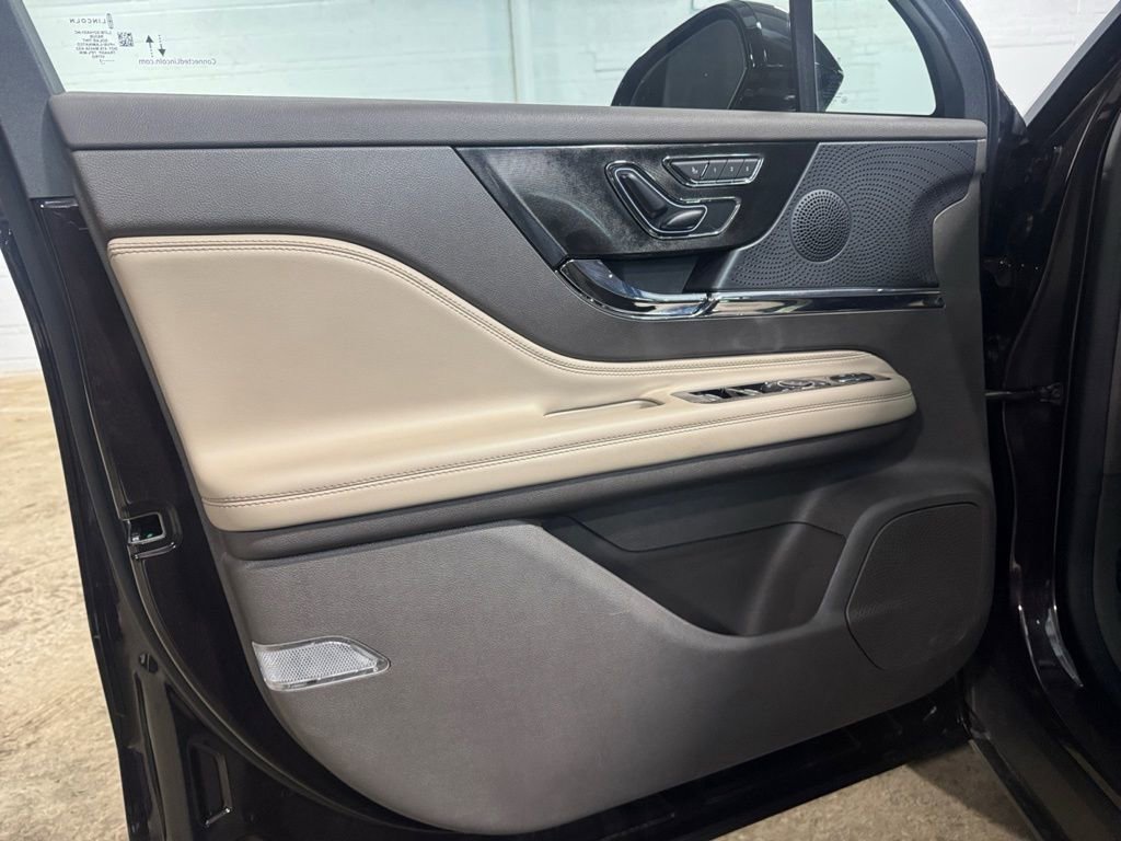 Used 2023 Lincoln Corsair Reserve w/ Equipment Group 201A image 21