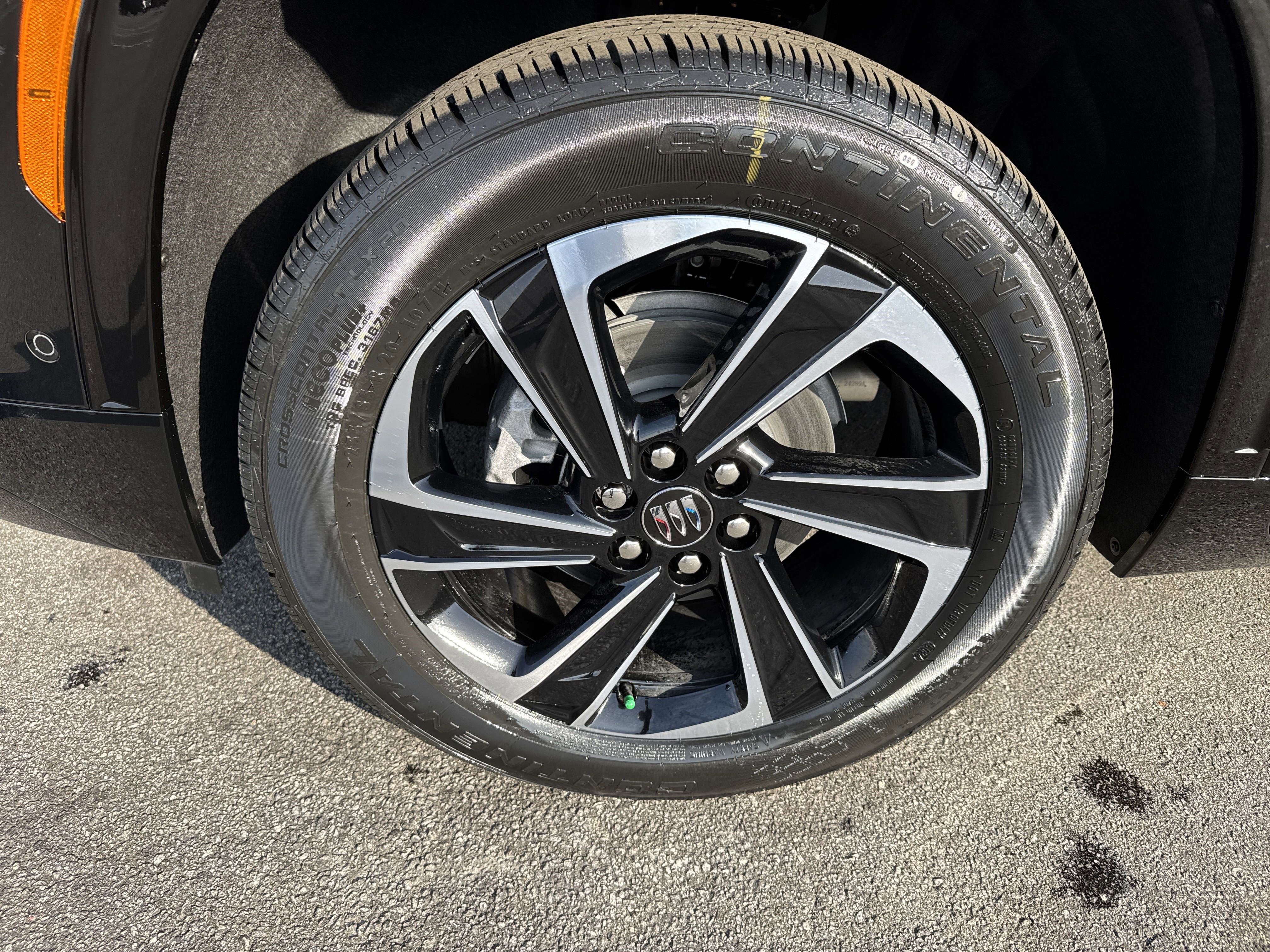 New 2025 Buick Enclave Sport Touring w/ Super Cruise Package image 13