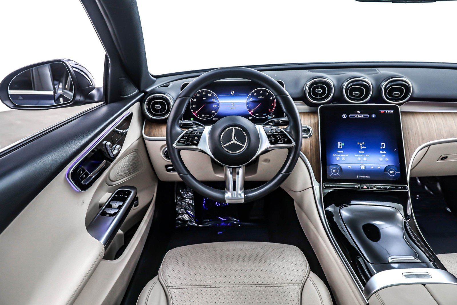 Used 2022 Mercedes-Benz C 300 Sedan image 5