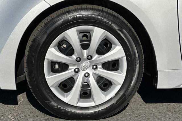 Certified 2025 Toyota Corolla LE image 30