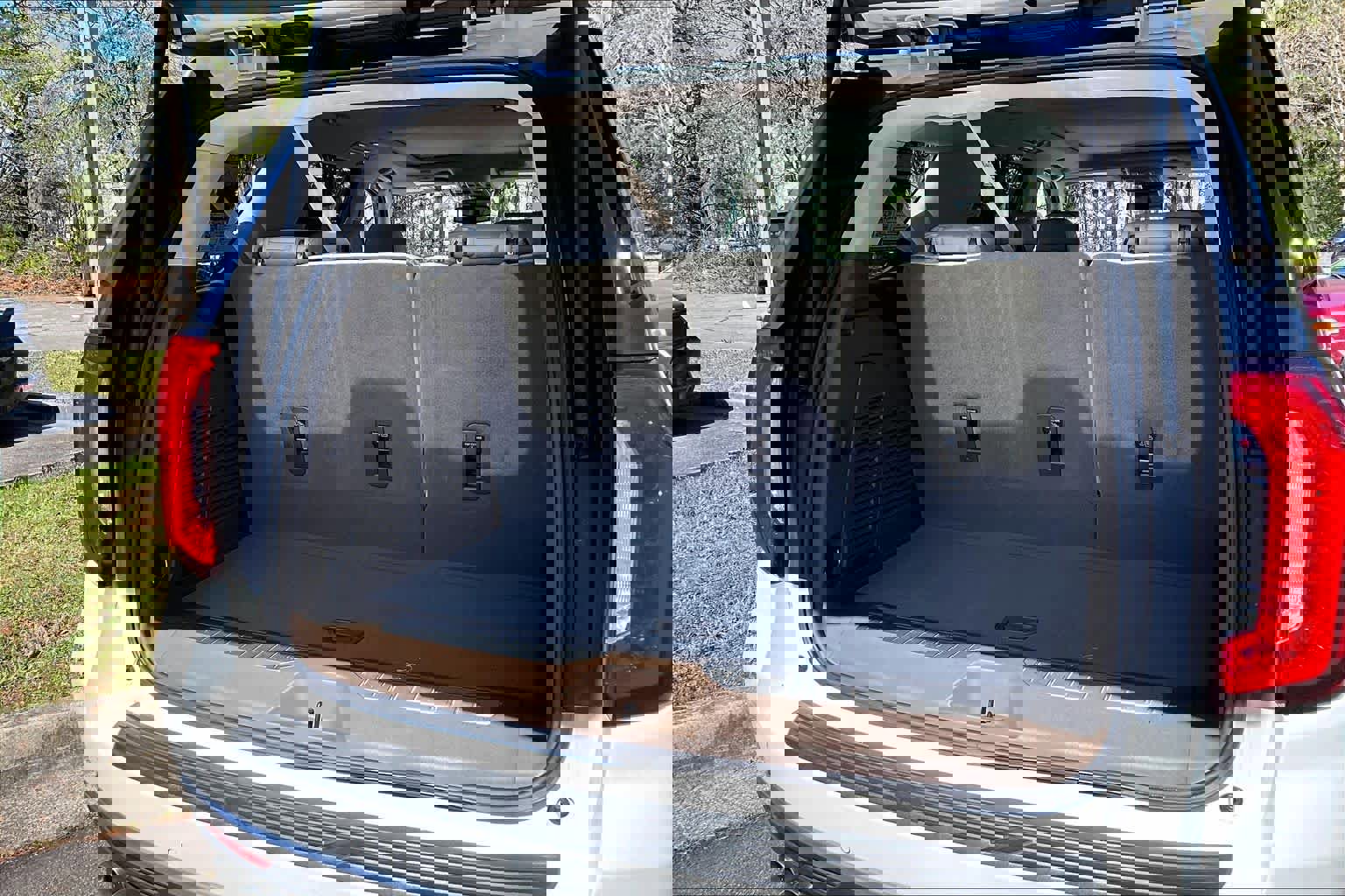 Used 2024 GMC Yukon Denali image 32