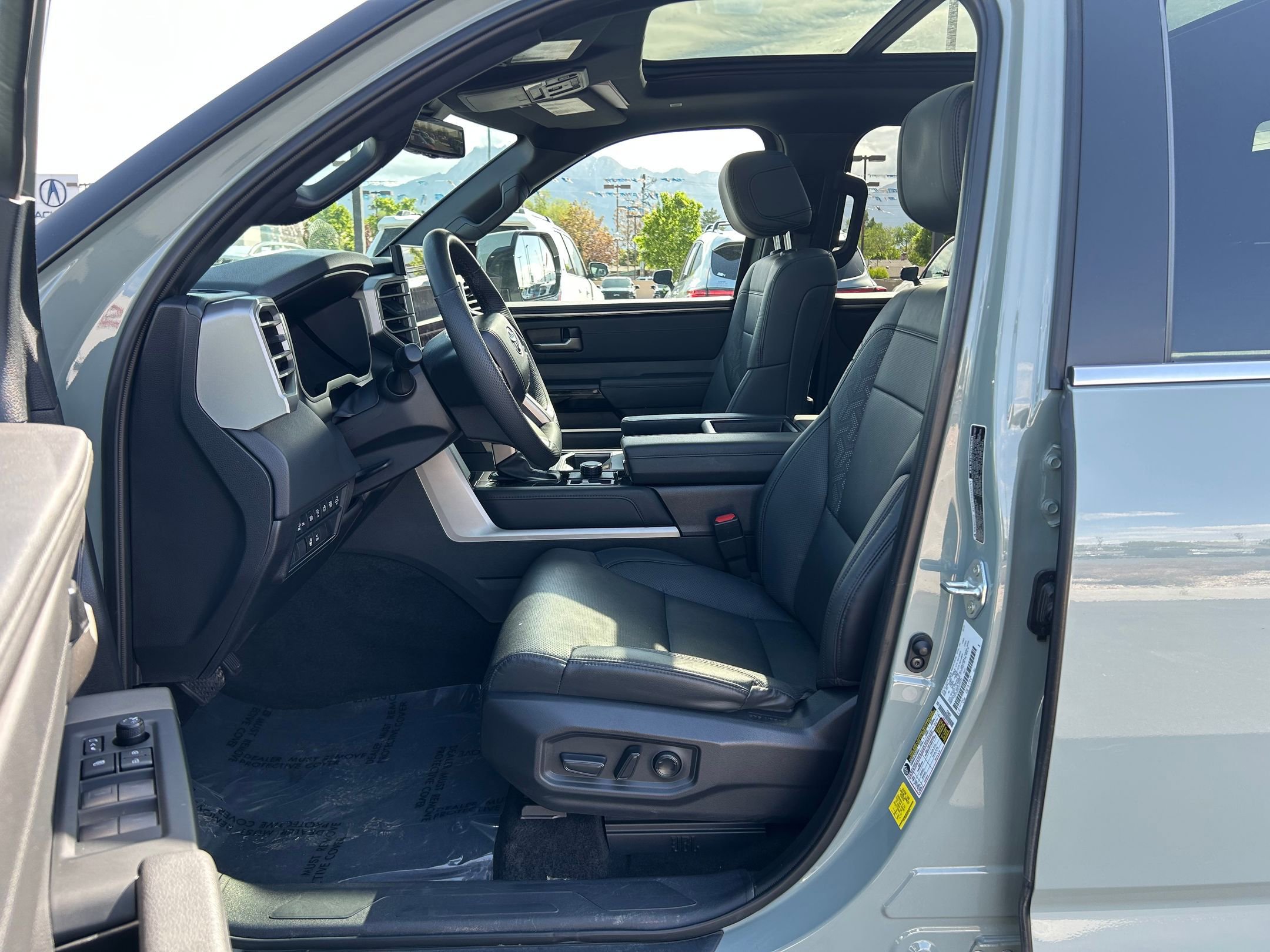 Used 2025 Toyota Tundra Limited image 12