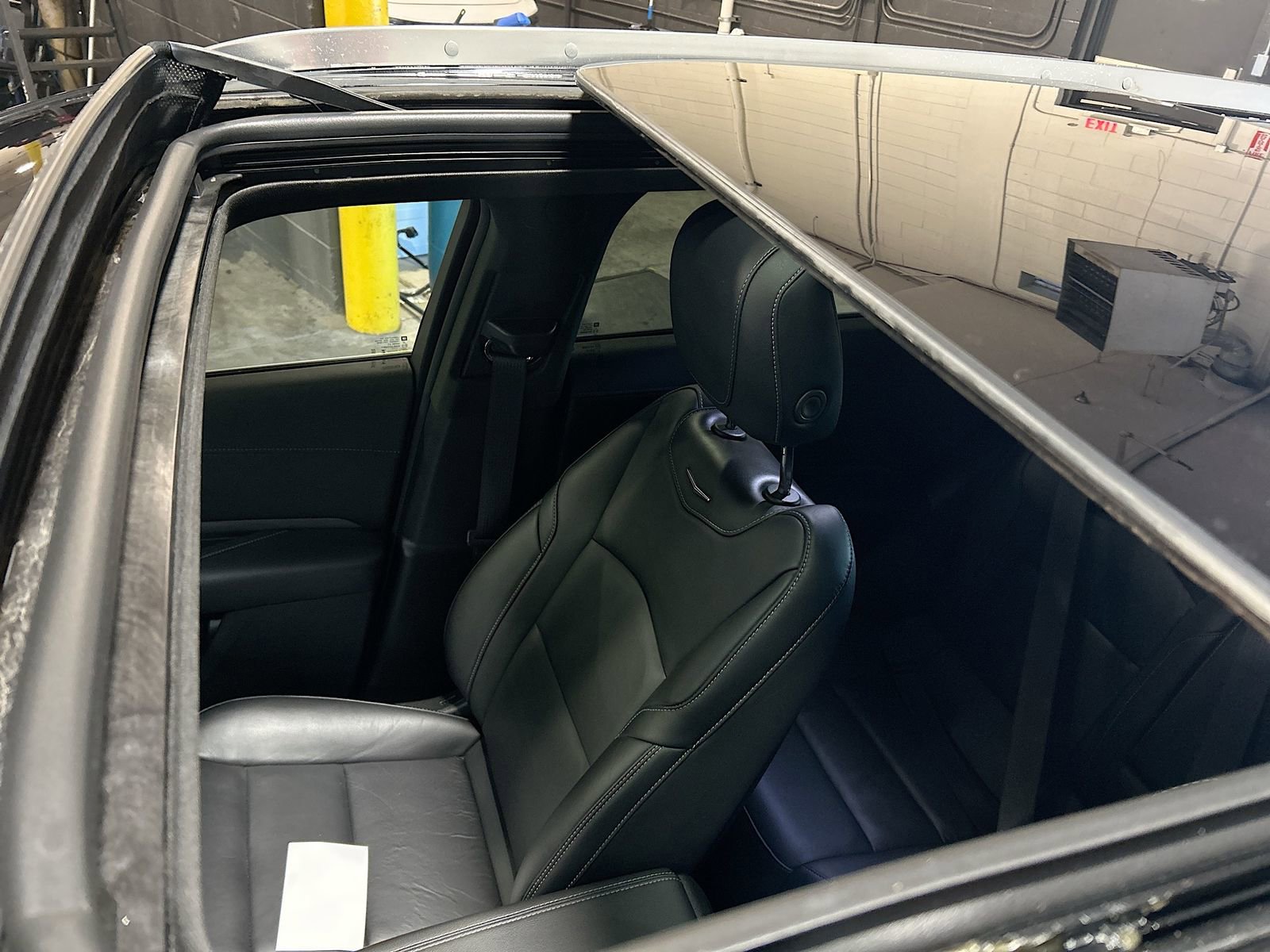 Used 2024 Cadillac XT4 Premium Luxury w/ Technology Package image 23