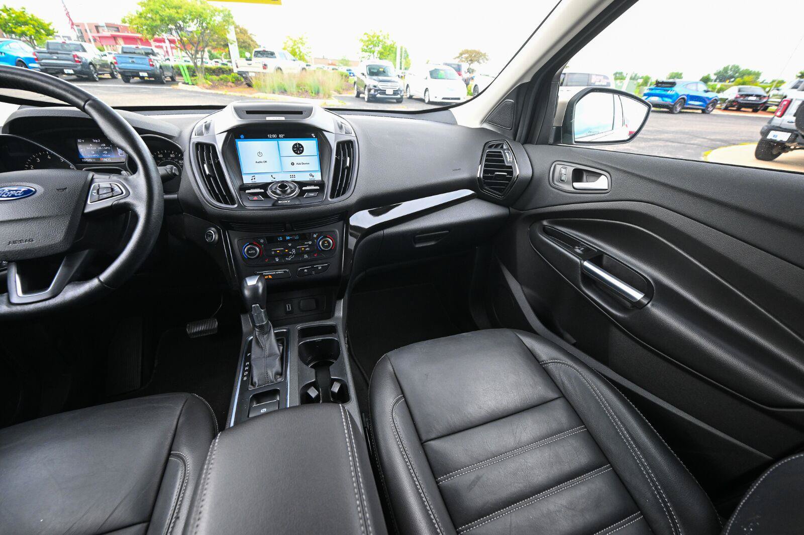 Used 2017 Ford Escape Titanium AWD/4WD image 34