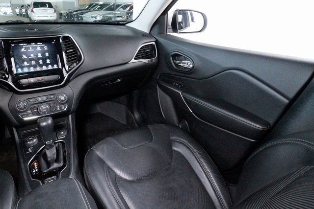 Used 2019 Jeep Cherokee Limited w/ Trailer Tow Group image 7