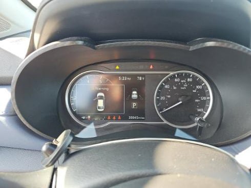 Used 2023 Nissan Versa SV FWD image 6
