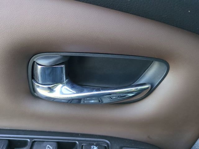 Used 2021 Nissan Titan Platinum Reserve w/ Moonroof Package image 26