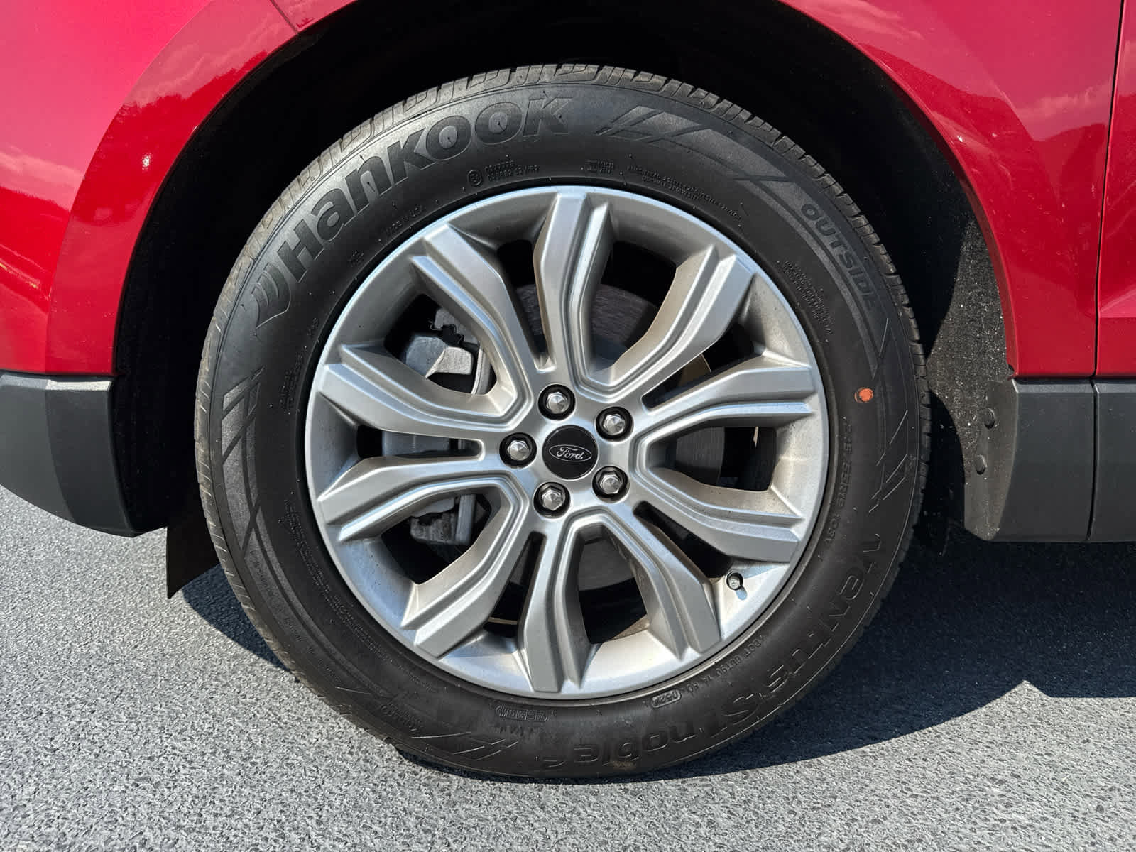 Certified 2024 Ford Edge Titanium image 32