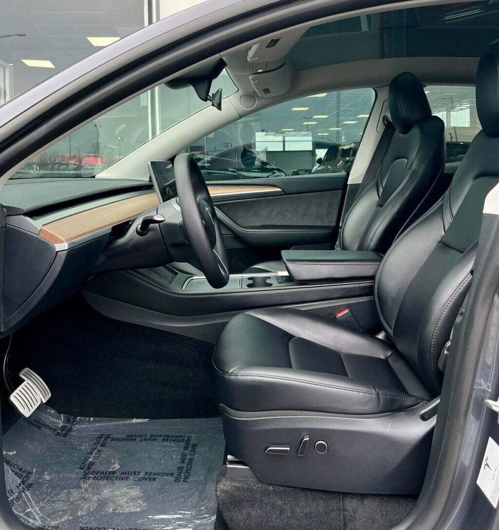 Used 2023 Tesla Model Y Performance image 13