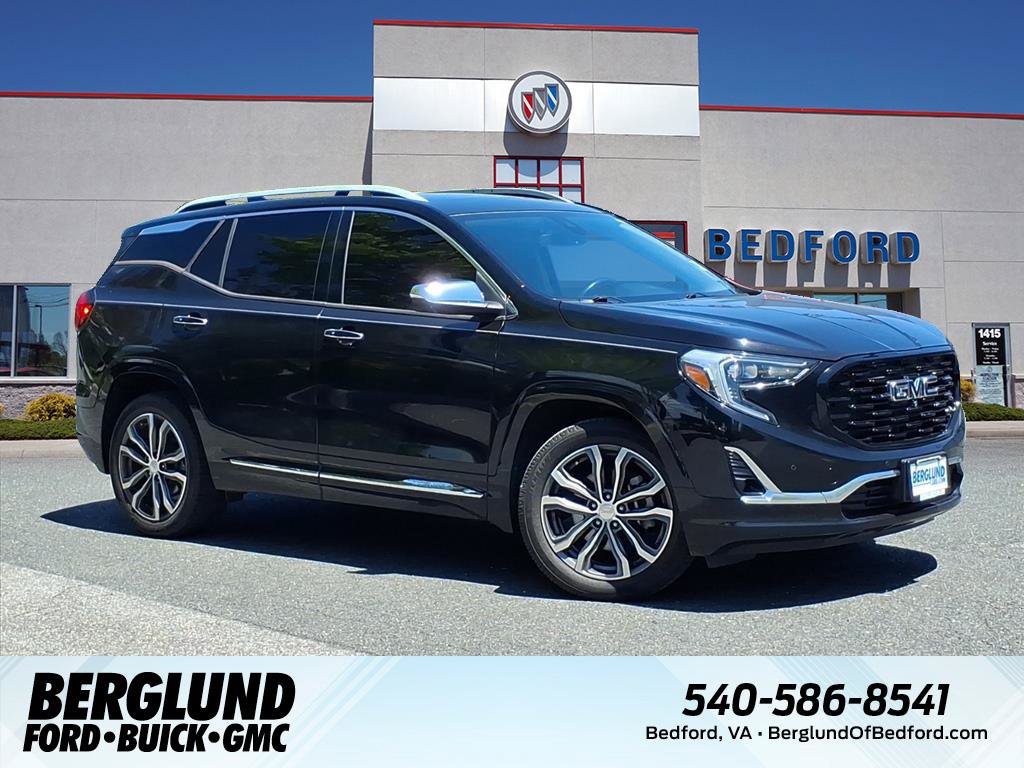 Used 2020 GMC Terrain Denali w/ Denali Premium Package FWD image 1