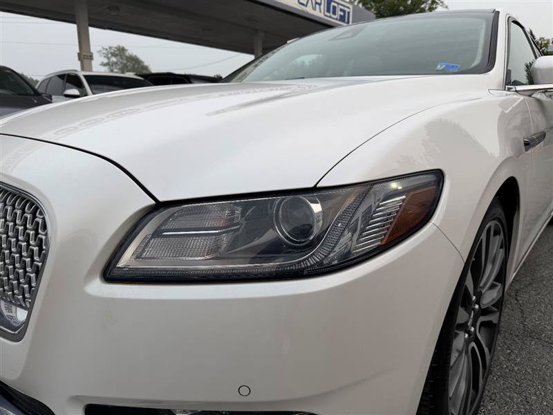 Used 2018 Lincoln Continental Select w/ Continental Climate Package AWD/4WD image 14