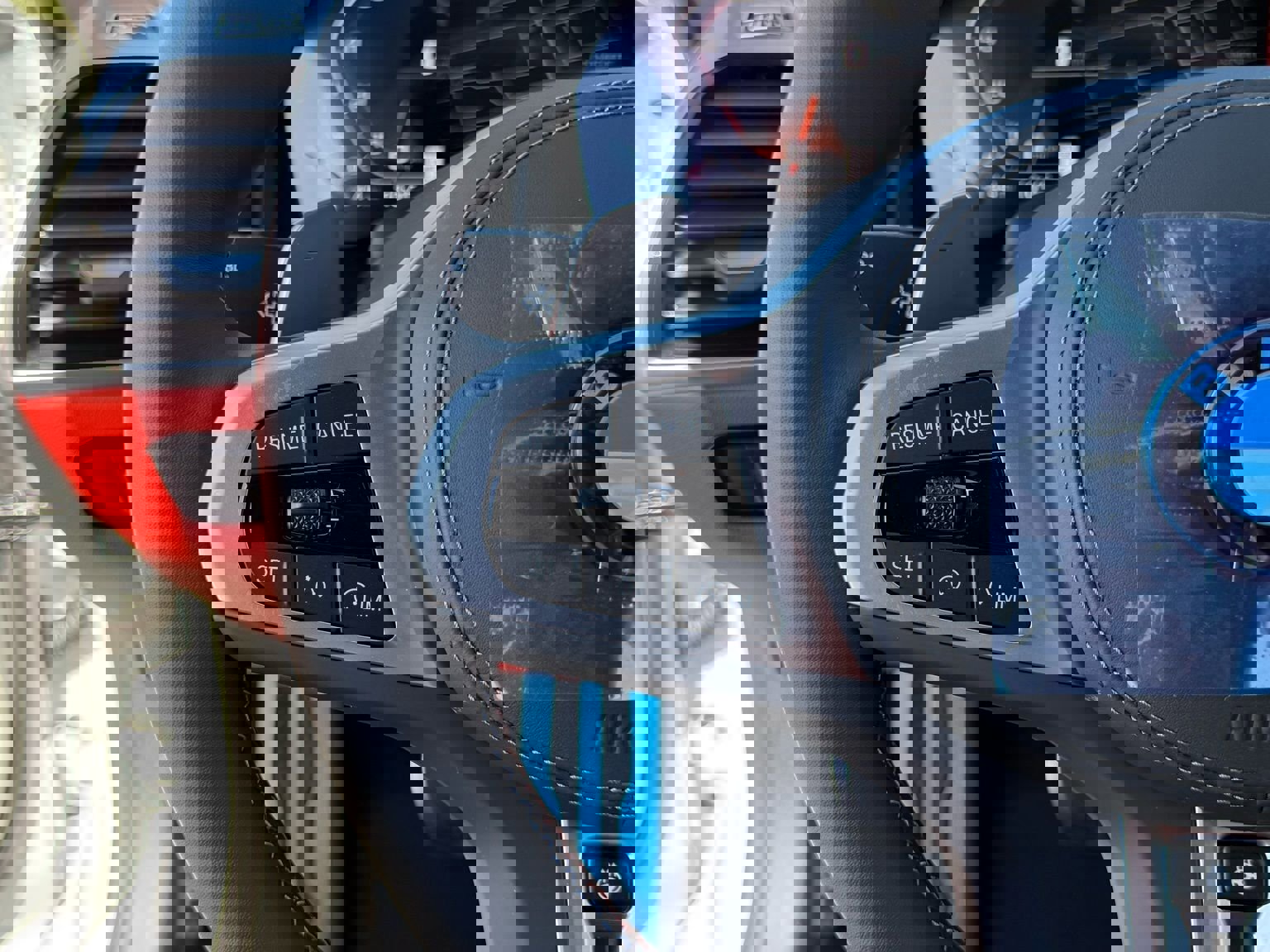 New 2026 BMW M850i xDrive w/ M Carbon Exterior Package image 24