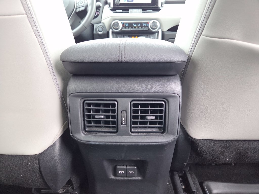 Used 2023 Toyota RAV4 XLE Premium AWD/4WD image 31