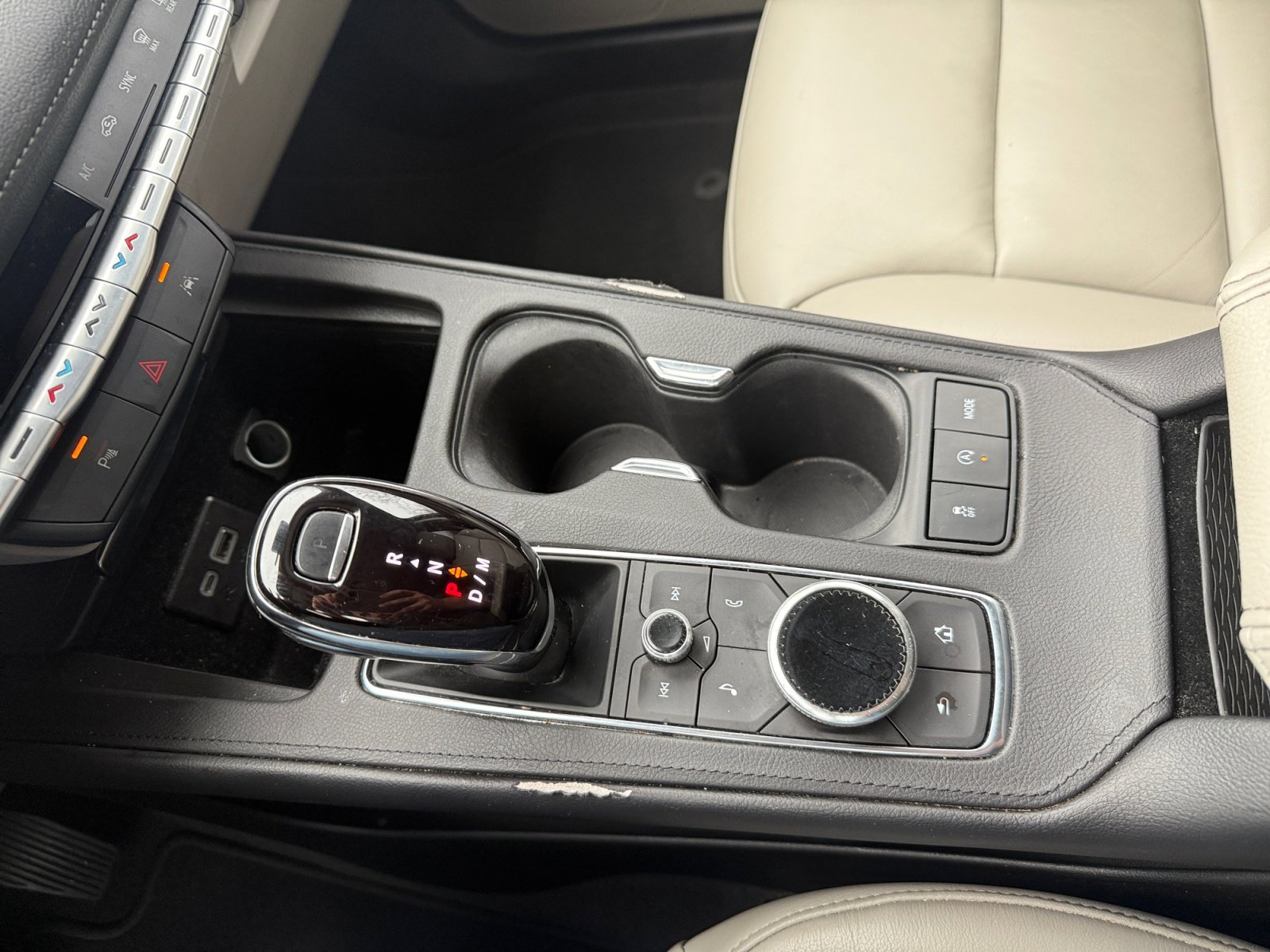 Used 2023 Cadillac XT4 Premium Luxury image 22